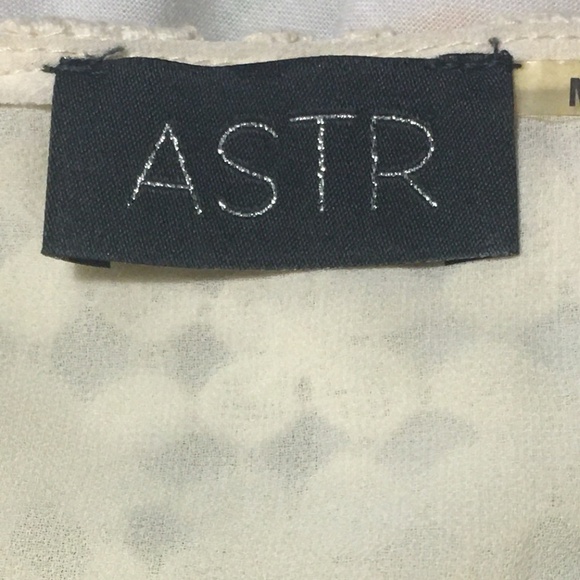 ASTR spagetti strap partly see trough lace top - Picture 8 of 8